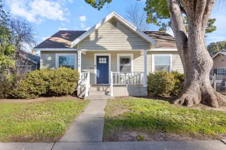 Single-family house For Sale in 3415, 35th Street, Sacramento, California