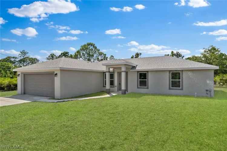 Single-family house For Sale in 3103, 73rd Street West, Florida