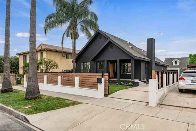 Single-family house For Sale in Los Angeles, California