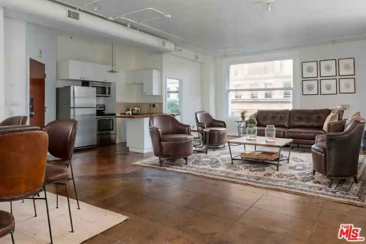 Condo For Sale in 215, West 7th Street, Los Angeles, California