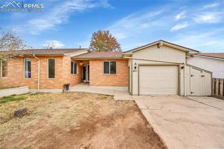 House For Sale in 421, South Chelton Road, Colorado Springs, Colorado