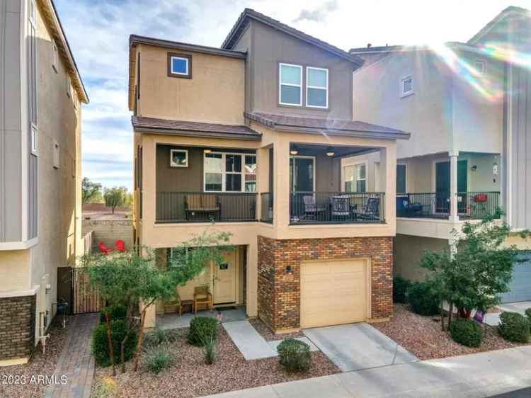 Single-family house For Sale in Chandler, Arizona