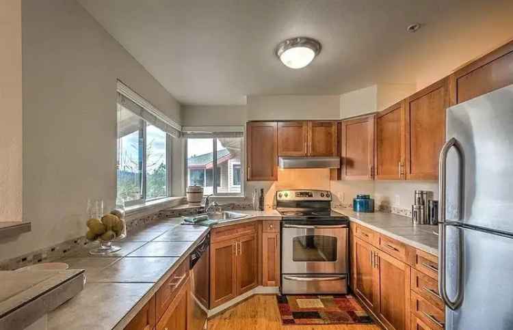 2 Bed 2 Bath Condo in Bothell with Stunning Views and Amenities