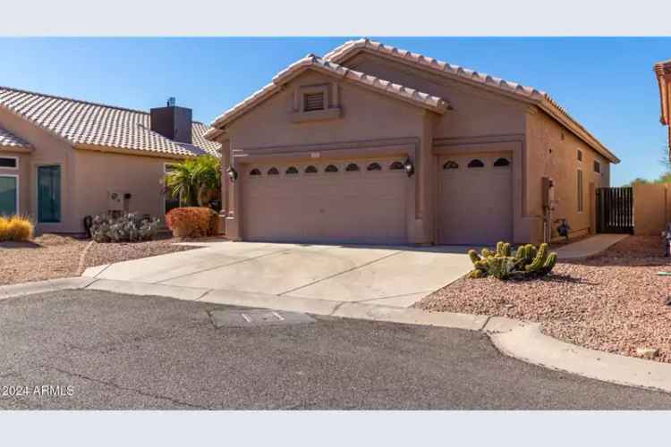 Single-family house For Sale in 11553, West Sonoran Court, Surprise, Arizona