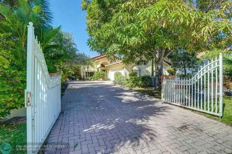 Single-family house For Sale in 305, South Riverside Drive, Pompano Beach, Florida