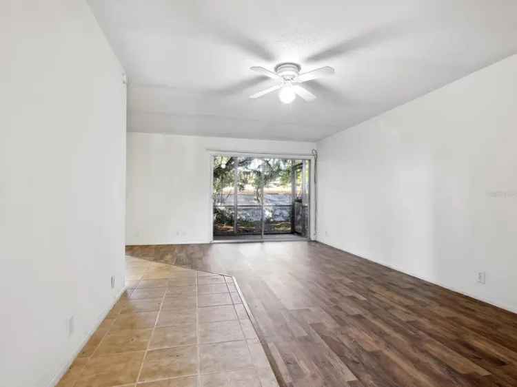 Condo For Sale in Longboat Key, Florida