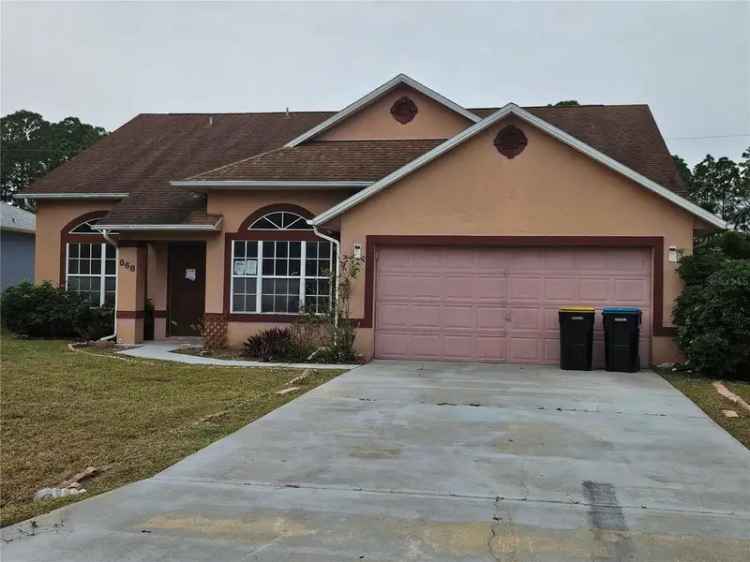 Single-family house For Sale in Palm Bay, Florida