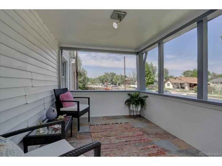 Single-family house For Sale in 939, Knox Court, Denver, Colorado