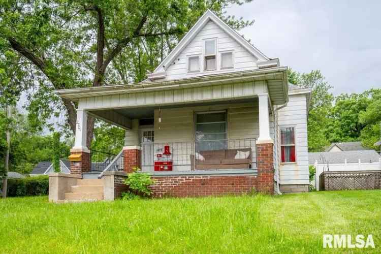 Single-family house For Sale in 2701, Northeast Madison Avenue, Peoria, Illinois