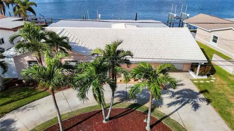 Single-family house For Sale in 8143, Causeway Boulevard South, Saint Petersburg, Florida