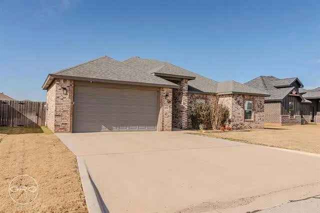 Single-family house For Sale in Abilene, Texas