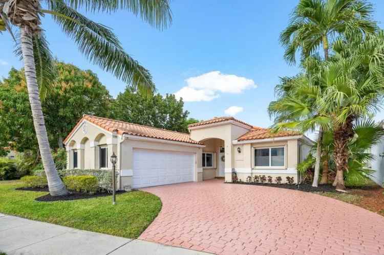 Single-family house For Sale in 8541, Nadmar Avenue, Boca West, Florida