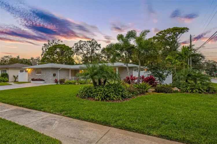 Single-family house For Sale in 7301, 2nd Avenue South, Saint Petersburg, Florida