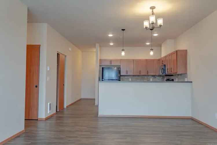 2 Bedroom 1 Bath Apartment for Rent - Move In Ready