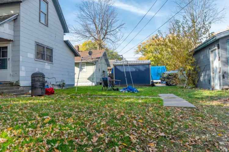 Single-family house For Sale in 1815, Elwood Avenue, South Bend, Indiana