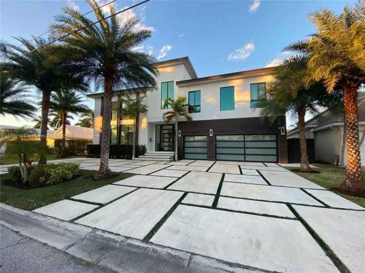 Single-family house For Sale in 3201, Northeast 58th Street, Fort Lauderdale, Florida