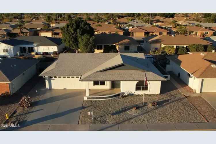 Single-family house For Sale in 8144, East Kilarea Avenue, Mesa, Arizona