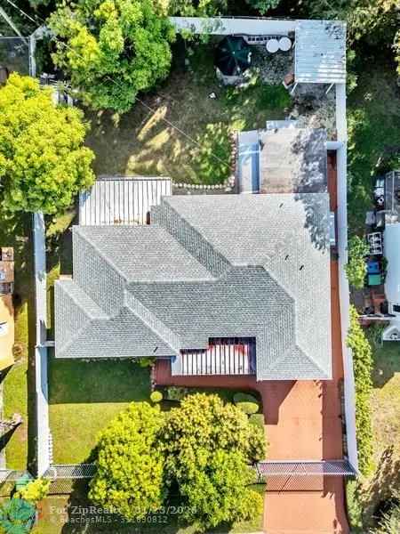 Single-family house For Sale in 230, Northeast 48th Street, Miami, Florida