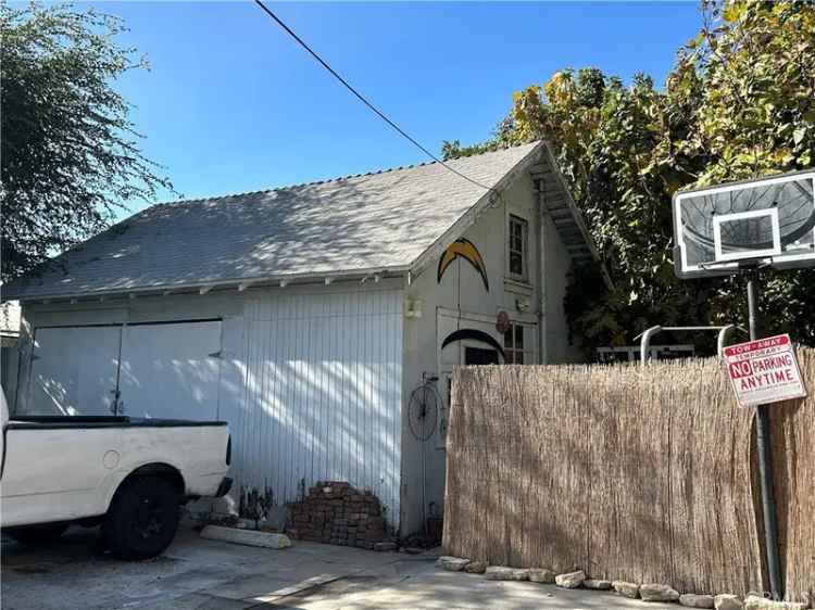 Multi-family house For Sale in 39, North Michigan Avenue, Pasadena, California