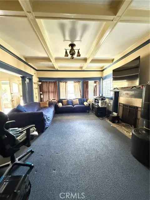 Multi-family house For Sale in 2628, Van Buren Place, Los Angeles, California