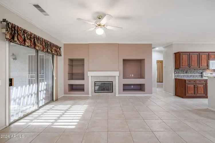 Single-family house For Sale in 15805, West Arrowhead Drive, Surprise, Arizona