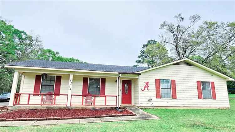 Single-family house For Sale in Tillmans Corner, Alabama