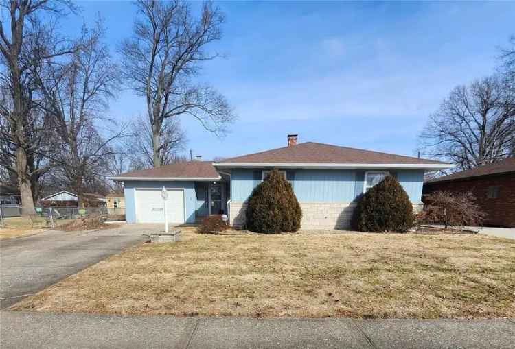 Single-family house For Sale in 1, Bermuda Lane, Granite City, Illinois