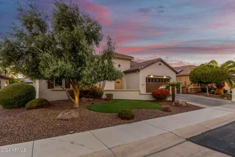 Single-family house For Sale in 2152, North 164th Drive, Goodyear, Arizona