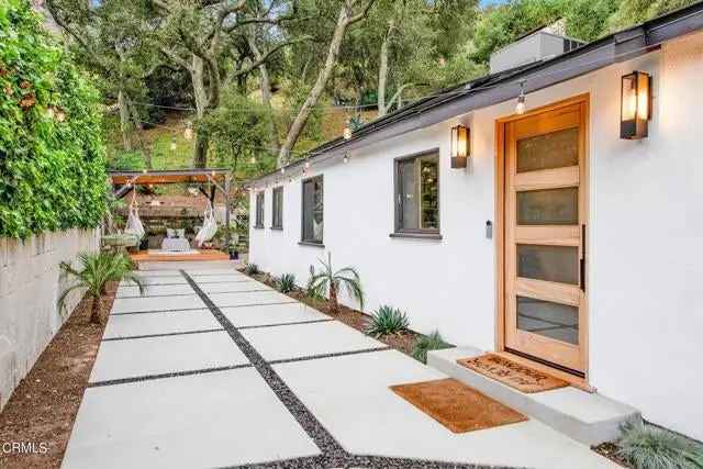 Single-family house For Sale in Los Angeles, California