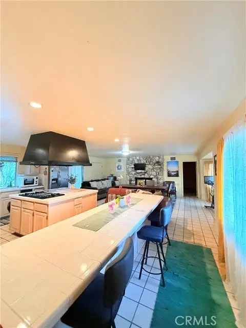 Single-family house For Sale in 17033, Rayen Street, Los Angeles, California