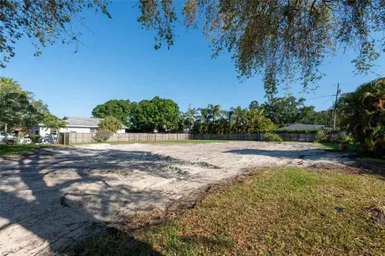 Land For Sale in 1020, Snell Isle Boulevard Northeast, Saint Petersburg, Florida