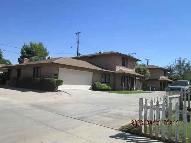 Multi-family house For Sale in 546, East Lancaster Boulevard, Lancaster, California