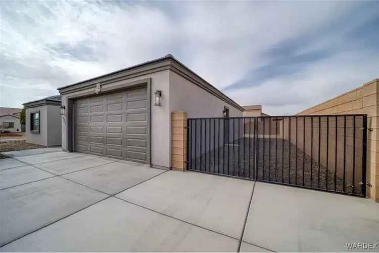 Single-family house For Sale in Mohave Valley, Arizona