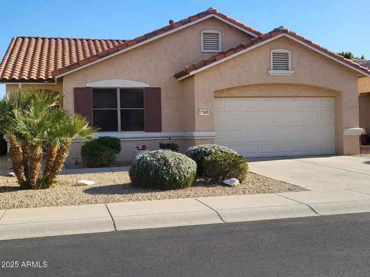 Single-family house For Sale in 17449, North Fairway Drive, Surprise, Arizona