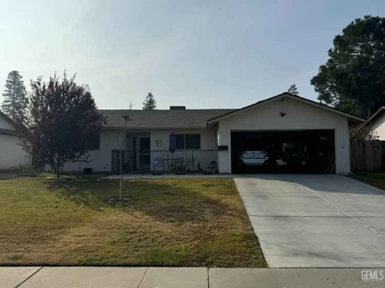 Single-family house For Sale in 6309, Sundale Avenue, Bakersfield, California