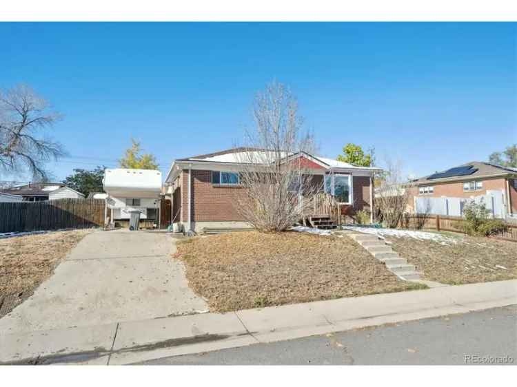 Single-family house For Sale in Denver, Colorado