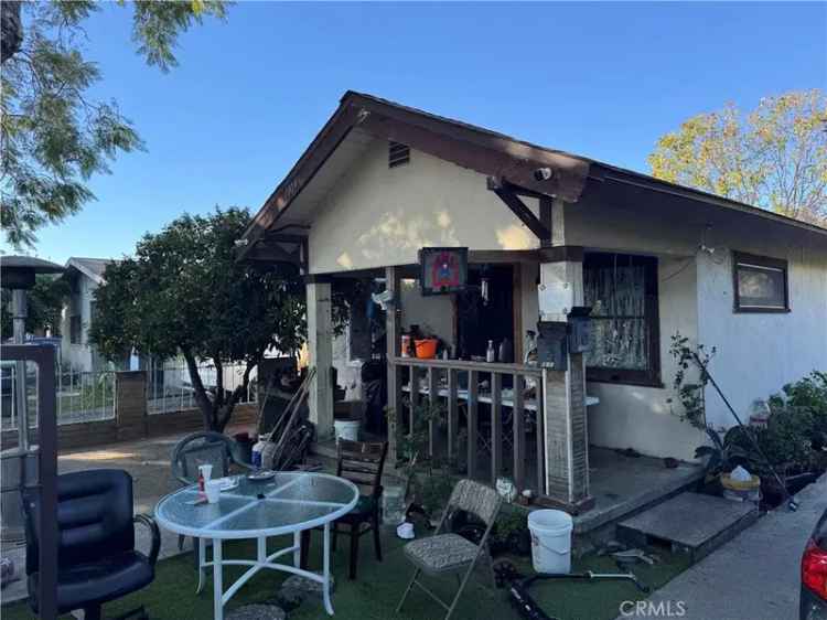 Multi-family house For Sale in Santa Ana, California