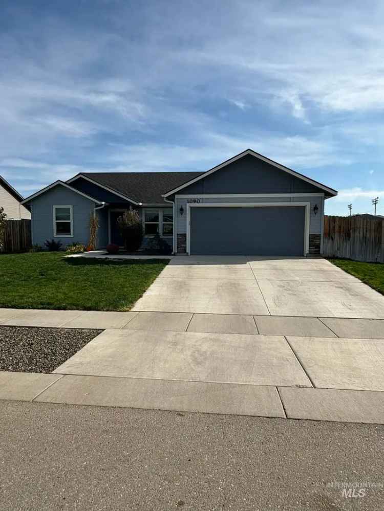 Single-family house For Sale in 1090, West 10th Street, Weiser, Idaho