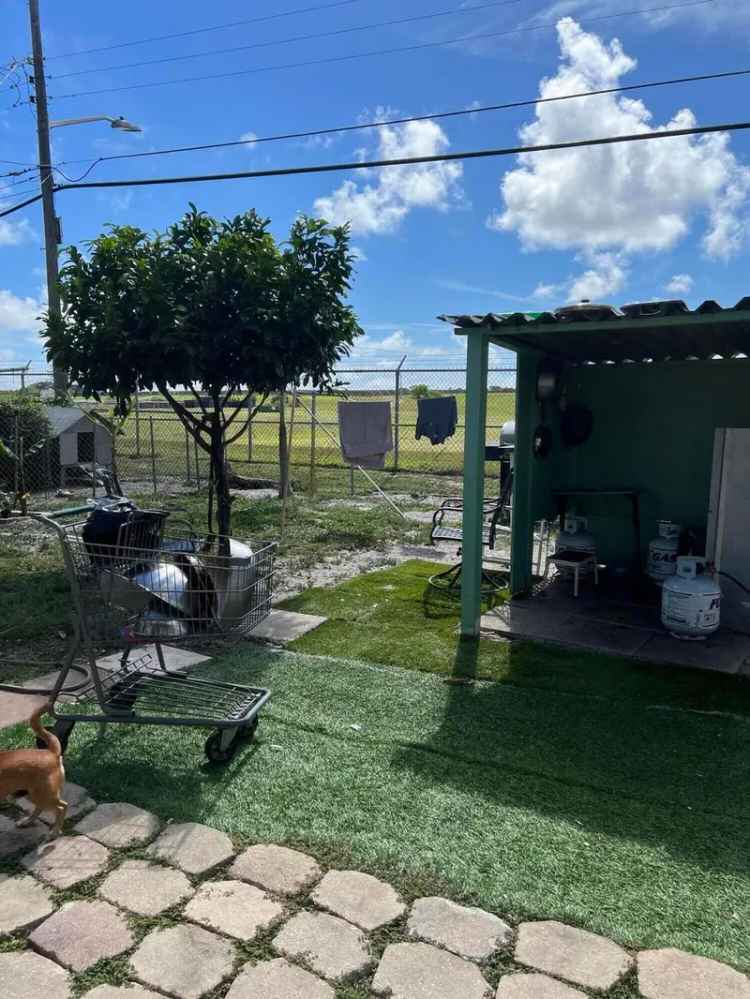 Single-family house For Sale in 1315, 15th Avenue South, Lake Worth Beach, Florida