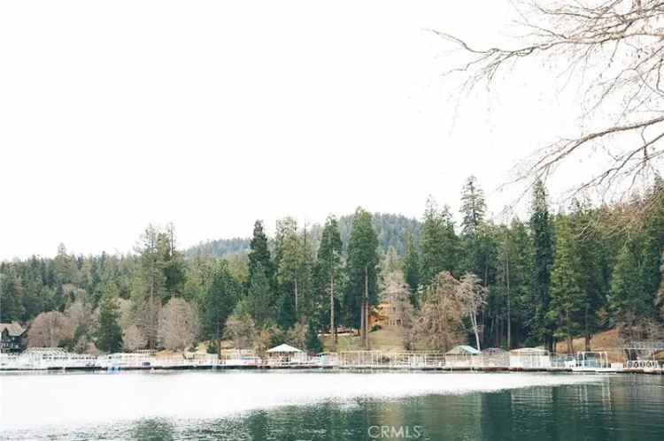 Single-family house For Sale in Lake Arrowhead, California