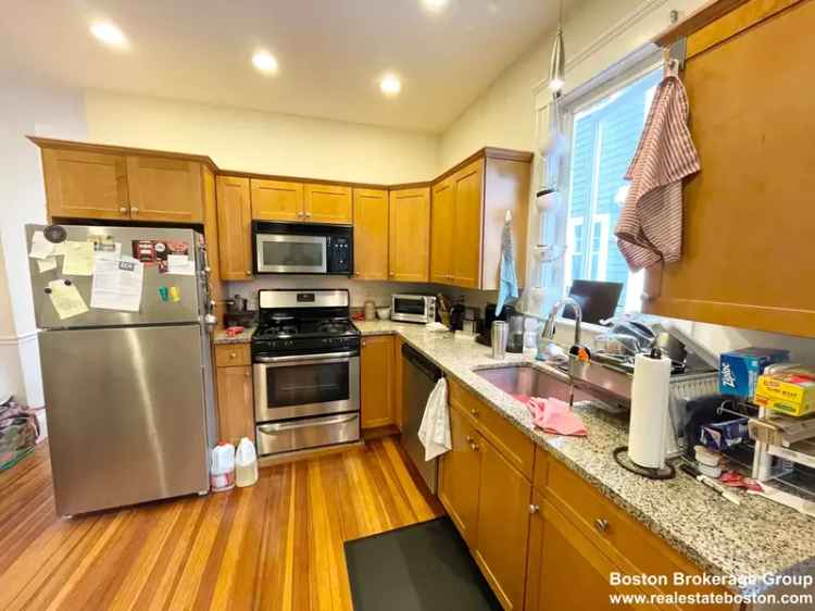 Spacious 3 Bedroom Apartment in Dorchester's Edison Green