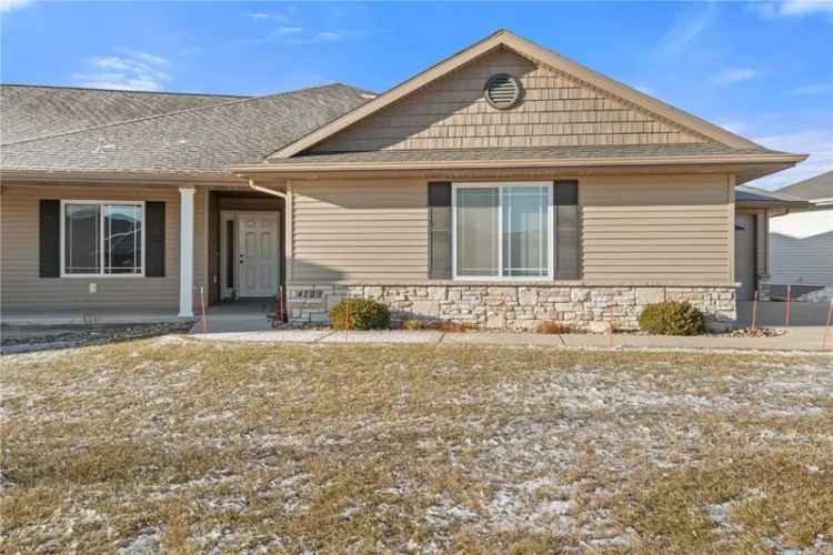 Condo For Sale in 4123, Citrine Court, Marion, Iowa