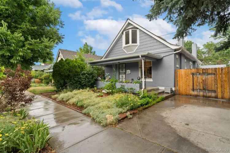 Single-family house For Sale in Denver, Colorado