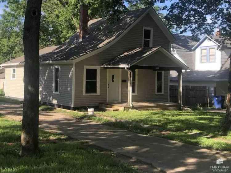 Single-family house For Sale in Abilene, Kansas