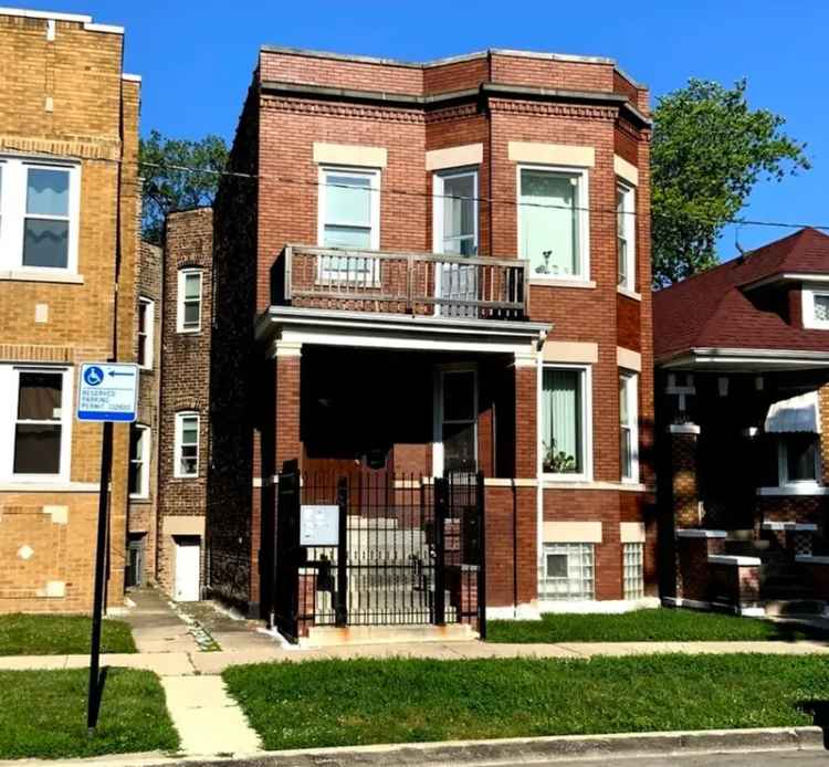 Multi-family house For Sale in 6639, South Rhodes Avenue, Chicago, Illinois