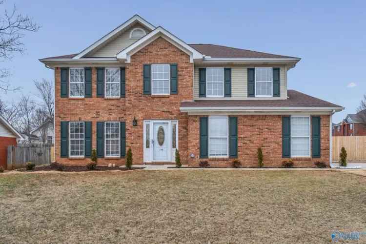 Single-family house For Sale in 154, Garden Brook Drive, Madison, Alabama