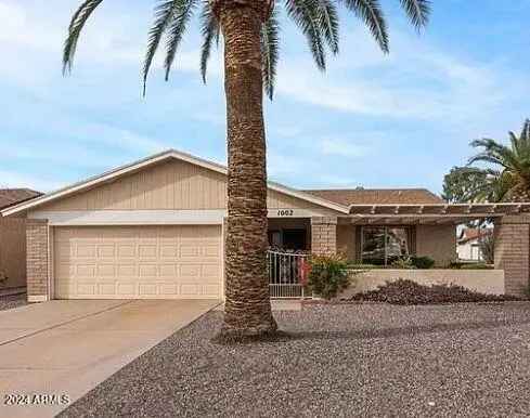 Single-family house For Sale in 1002, South Park View Circle, Mesa, Arizona