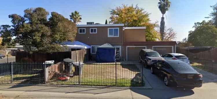 Multi-family house For Sale in Elk Grove, California