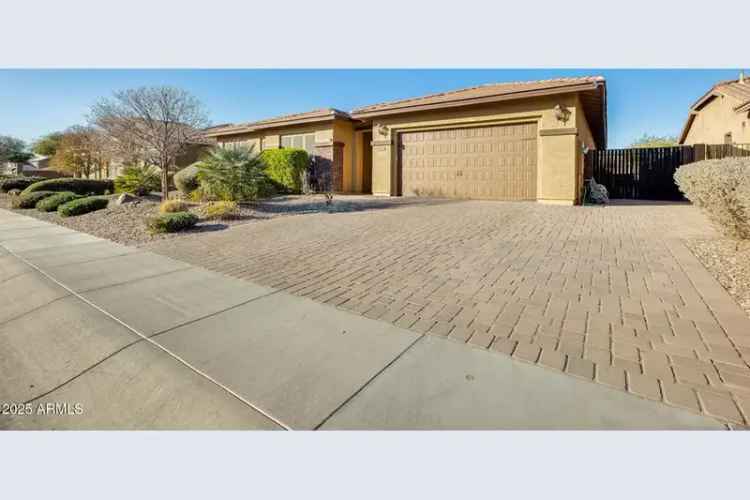 Single-family house For Sale in 2238, East Saddlebrook Road, Gilbert, Arizona