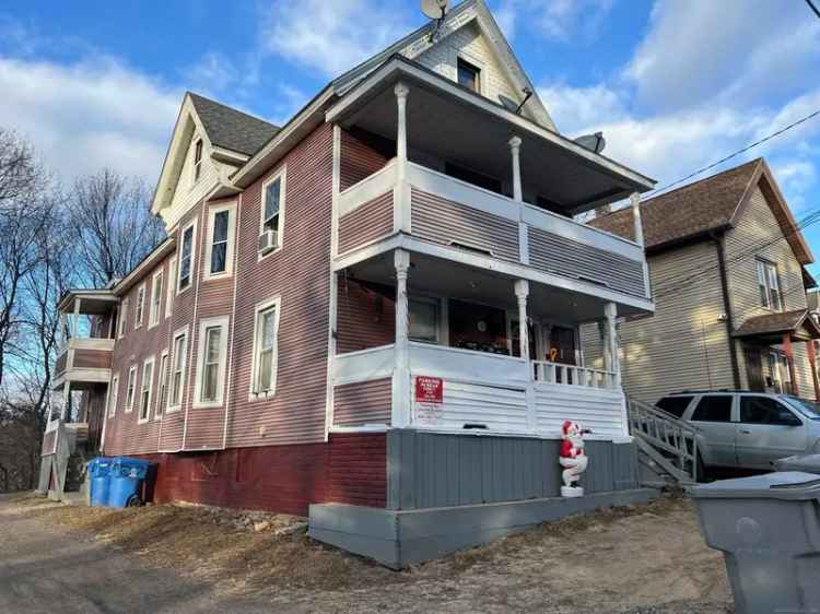 Multi-family house For Sale in Bristol, Connecticut